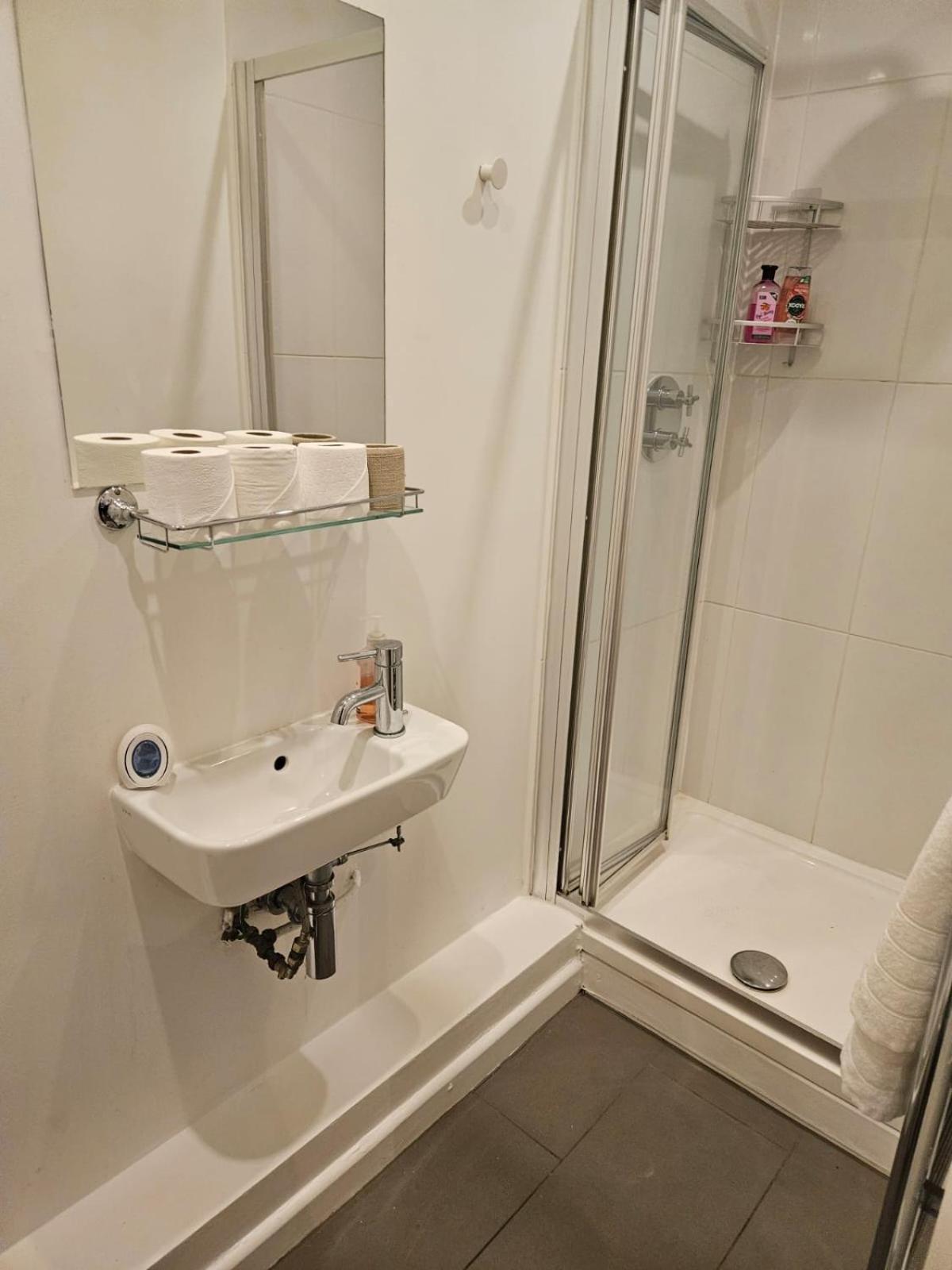 Classic Studio For 4 In Piccadilly Soho Central London Vr3 Esterno foto
